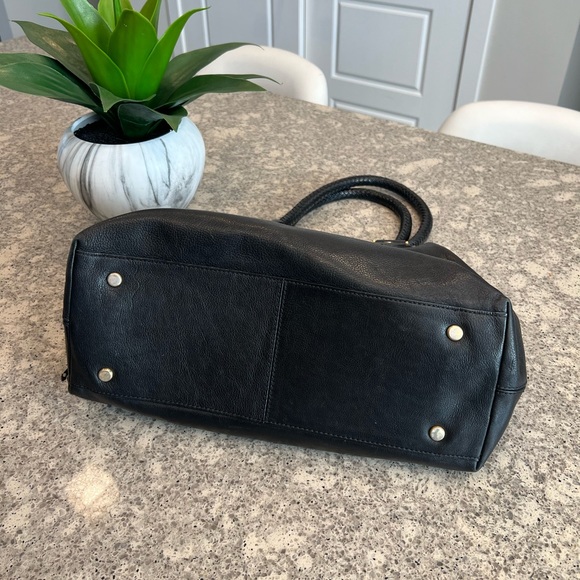 COLE HAAN Gorgeous Leather Black Bag with Tassle - Picture 3 of 13